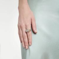 Solo Ring mit Diamanten ausgefaßt