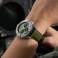 Avenger B01 Chronograph 44