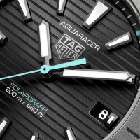 TAG HEUER AQUARACER PROFESSIONAL 200 SOLARGRAPH